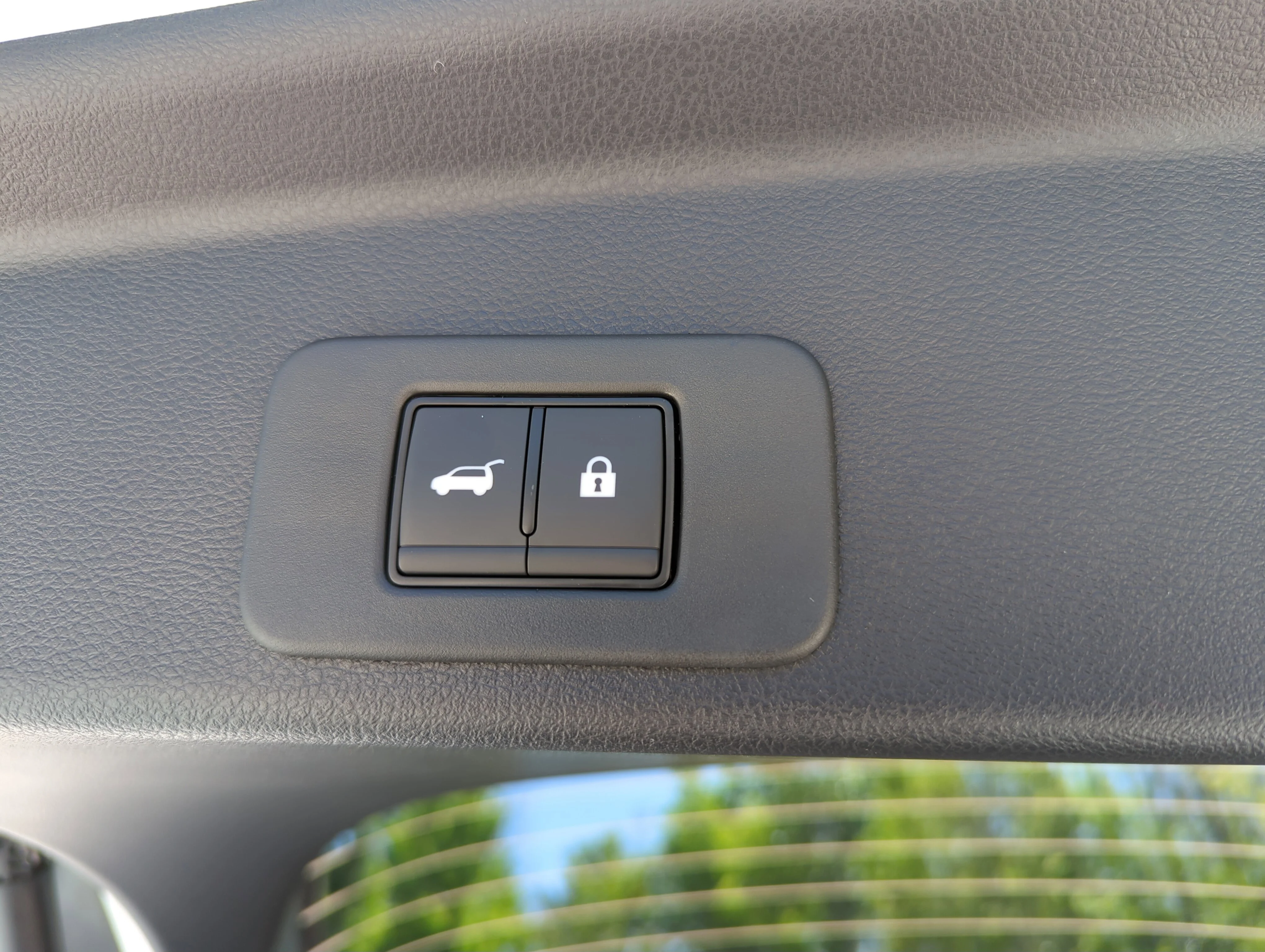 New 2026 Everest White Pearl TriCoat Nissan Platinum image 11