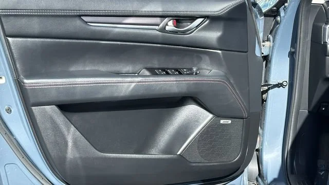 2025 Mazda CX-5 S Carbon Edition - Photo 23