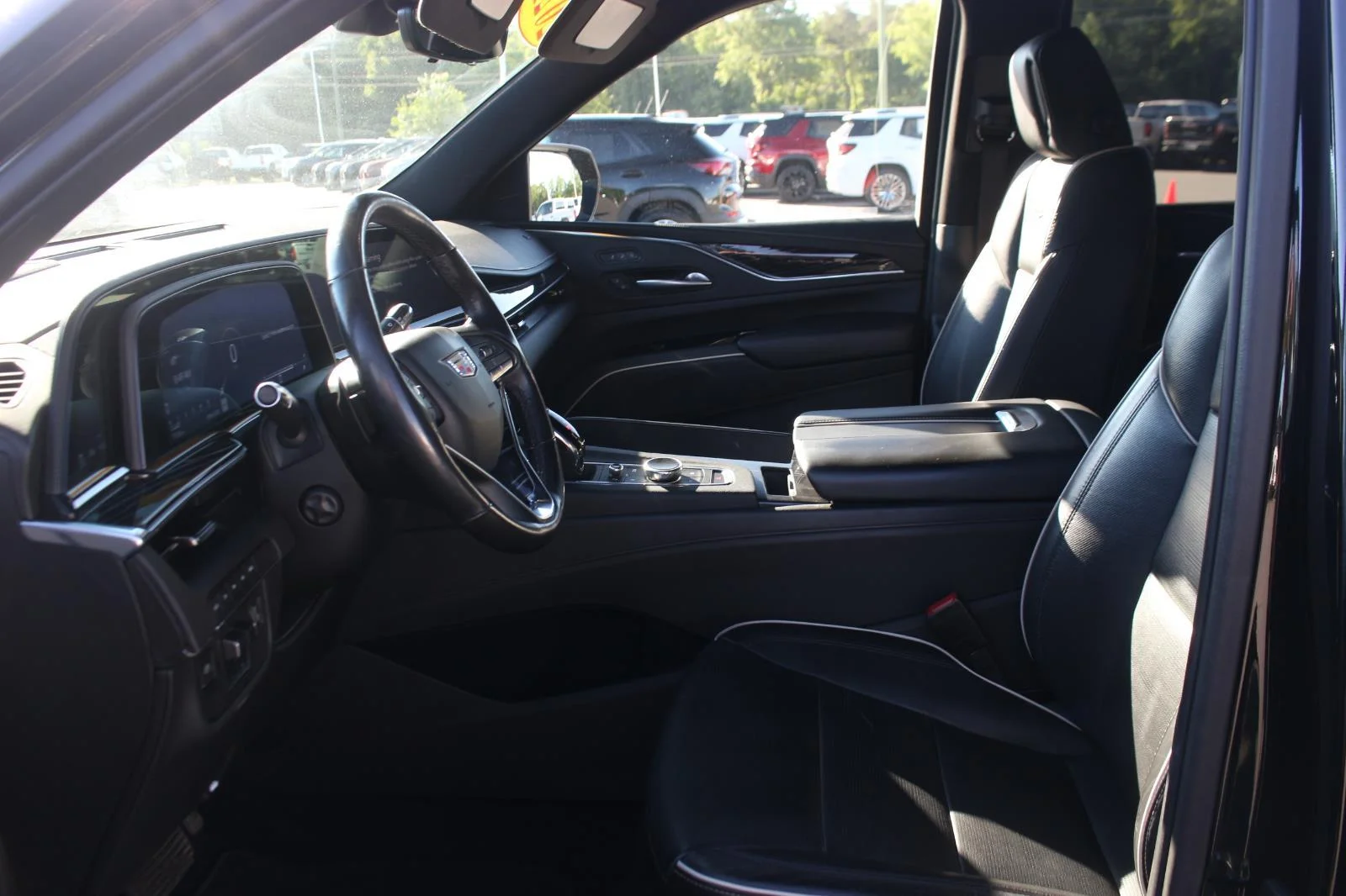 Used 2021 BLACK RAVEN Cadillac Sport image 16