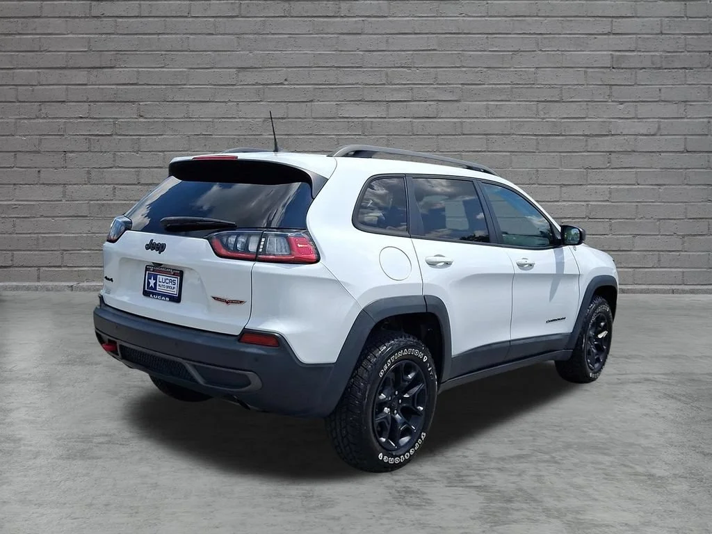 Used 2020 Bright White Clearcoat Jeep Trailhawk image 12