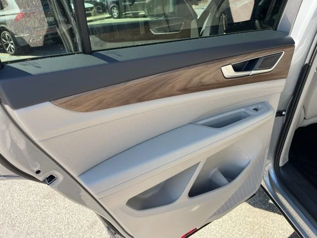 2026 Volkswagen Atlas SE - Photo 11