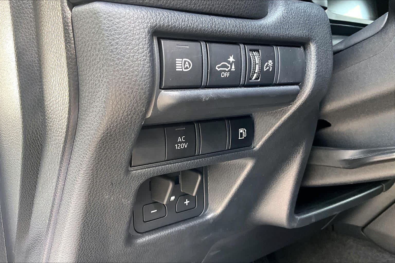 Used 2025 Ice Cap Toyota 1958 image 32