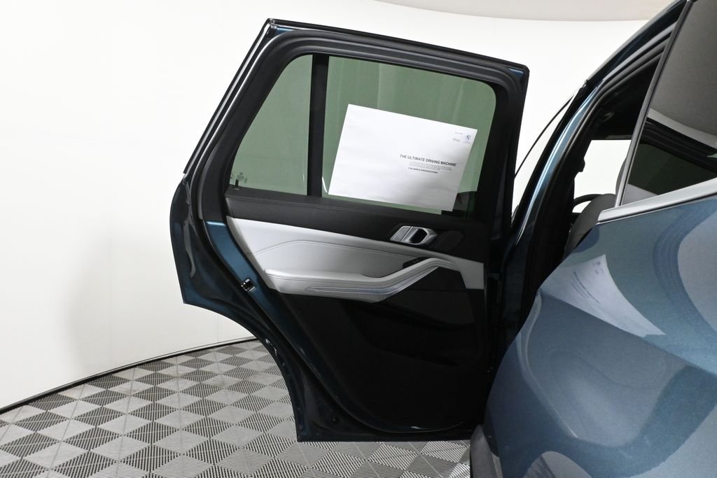 Used 2026 Blue BMW xDrive40i image 32