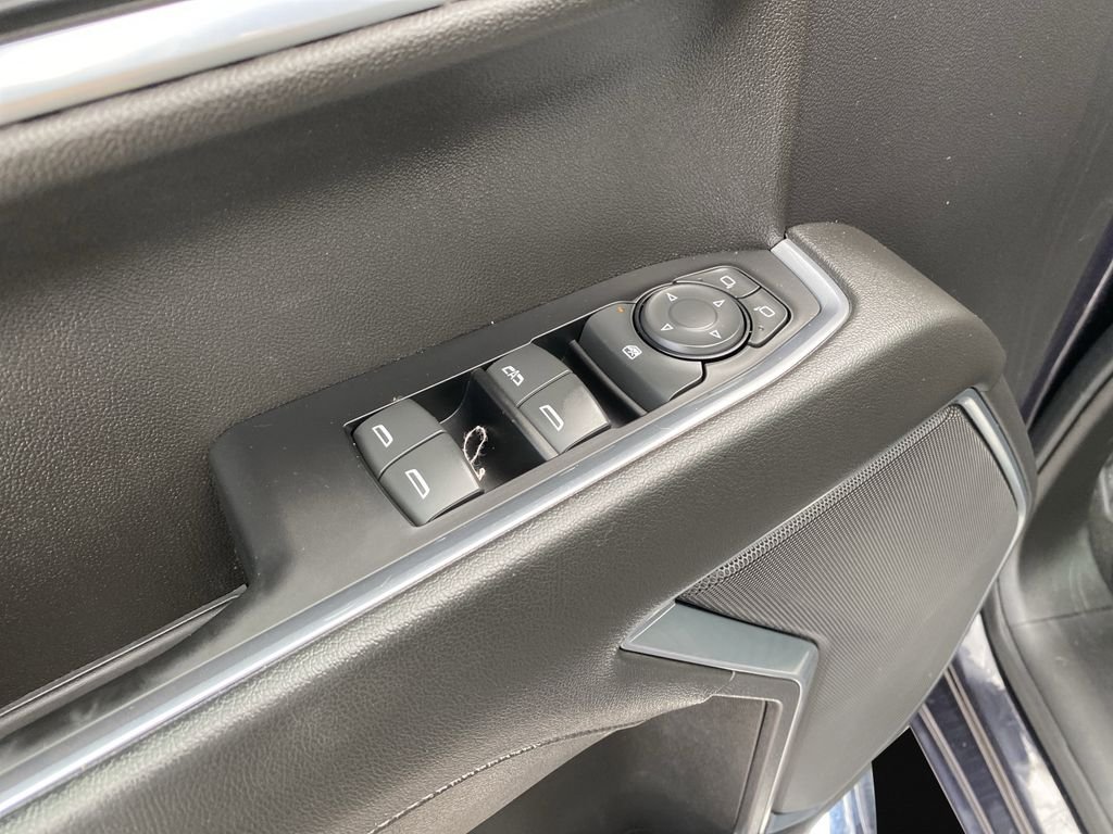 2022 Chevrolet Silverado 1500 LT - Photo 18