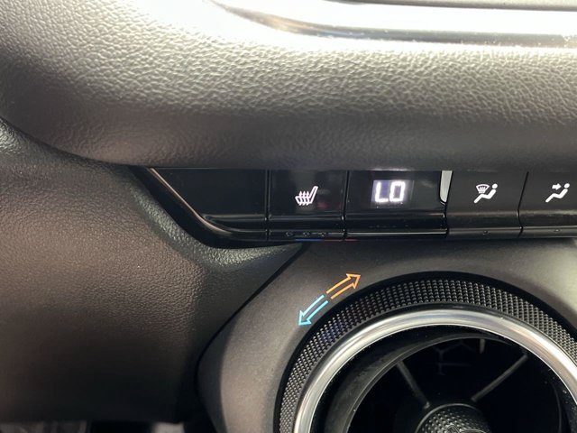 Used 2021 Iridescent Pearl Tricoat Chevrolet LT image 22