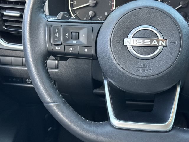 Used 2023 White Nissan SL image 16