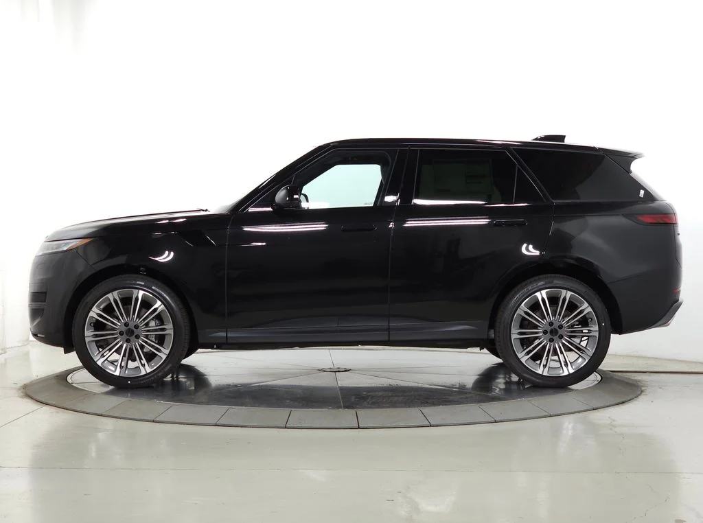 New 2026 Santorini Black Land Rover SE image 2
