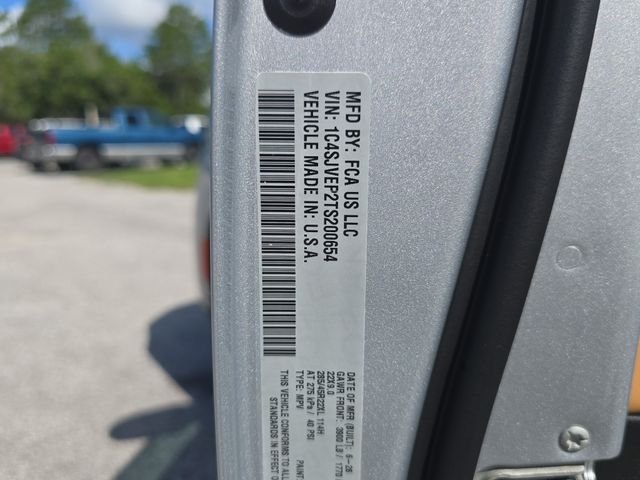 New 2026 Silver-Zynith Exterior Paint Jeep Summit Reserve image 30