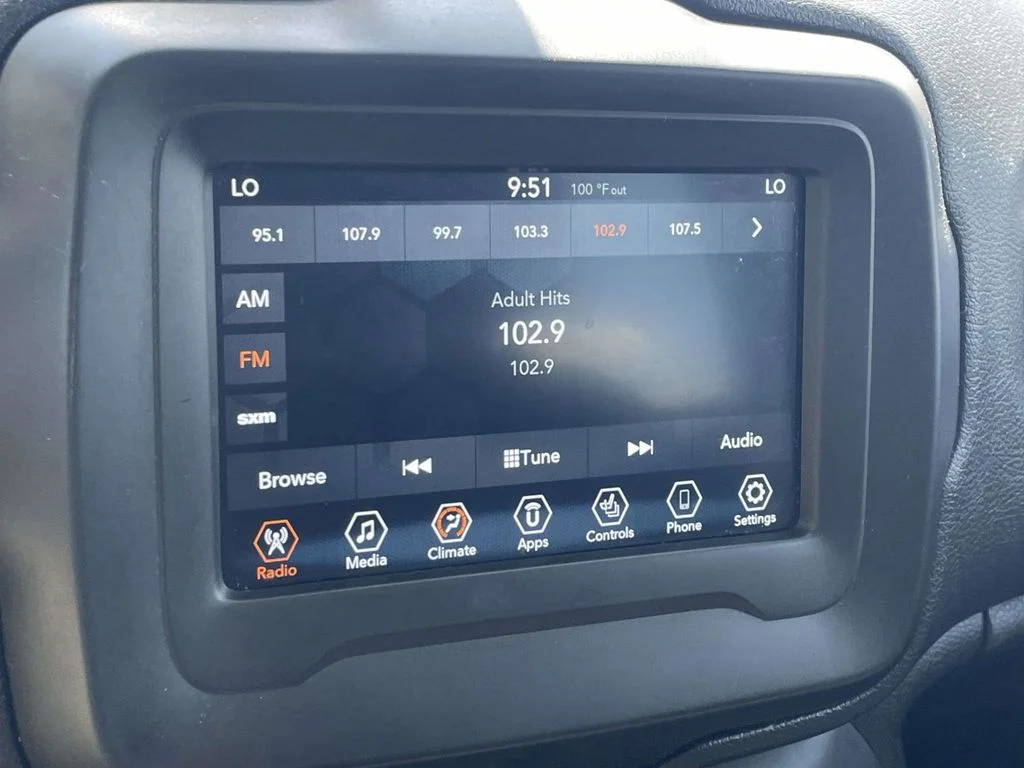 Used 2020 Blue Jeep Latitude image 35
