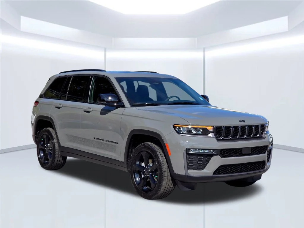 New 2027 Gray Jeep Limited image 15