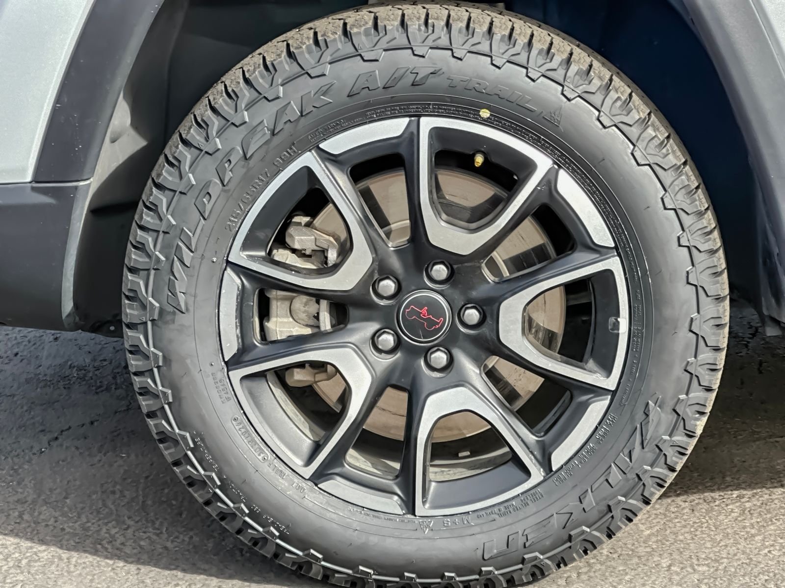 Used 2025 Silver Jeep Trailhawk image 25