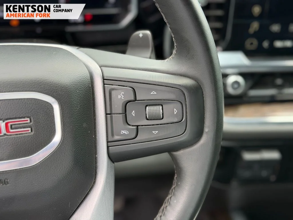 Used 2024 White GMC Elevation image 15