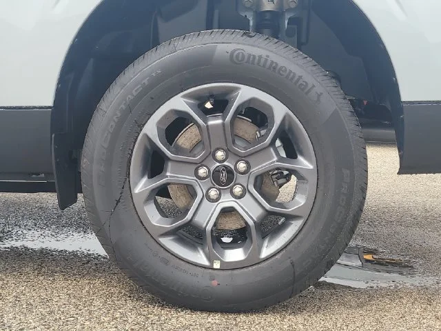 New 2026 White Metallic Ford XLT image 8