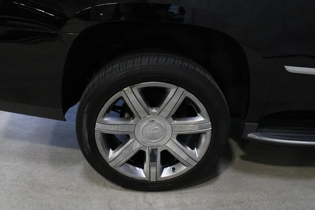 Used 2020 Black Cadillac Luxury image 28
