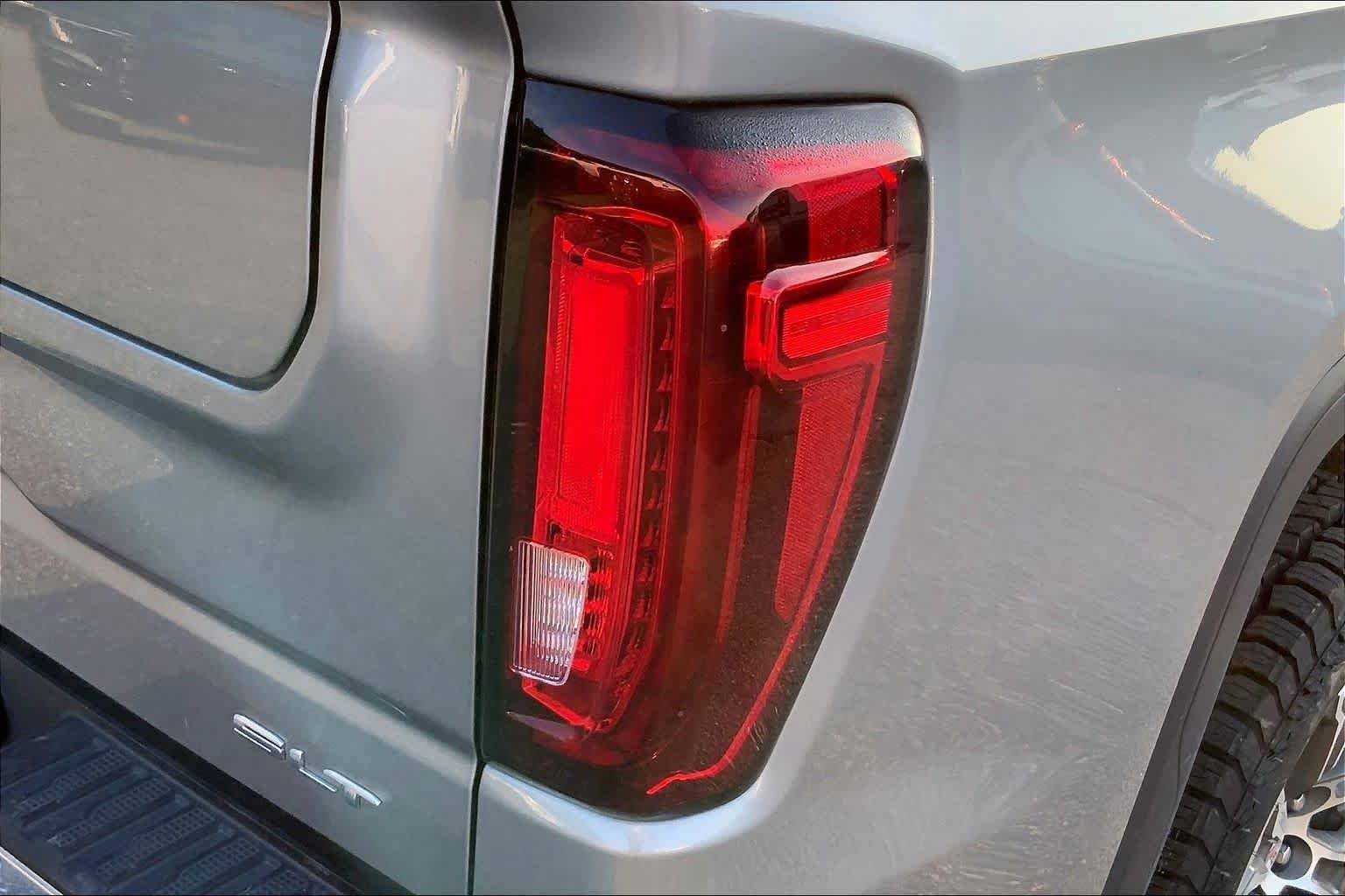 Used 2025 Sterling Metallic GMC SLT image 27