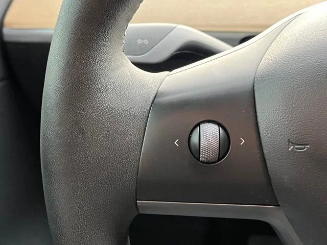 Used 2020 White Tesla Long Range image 28