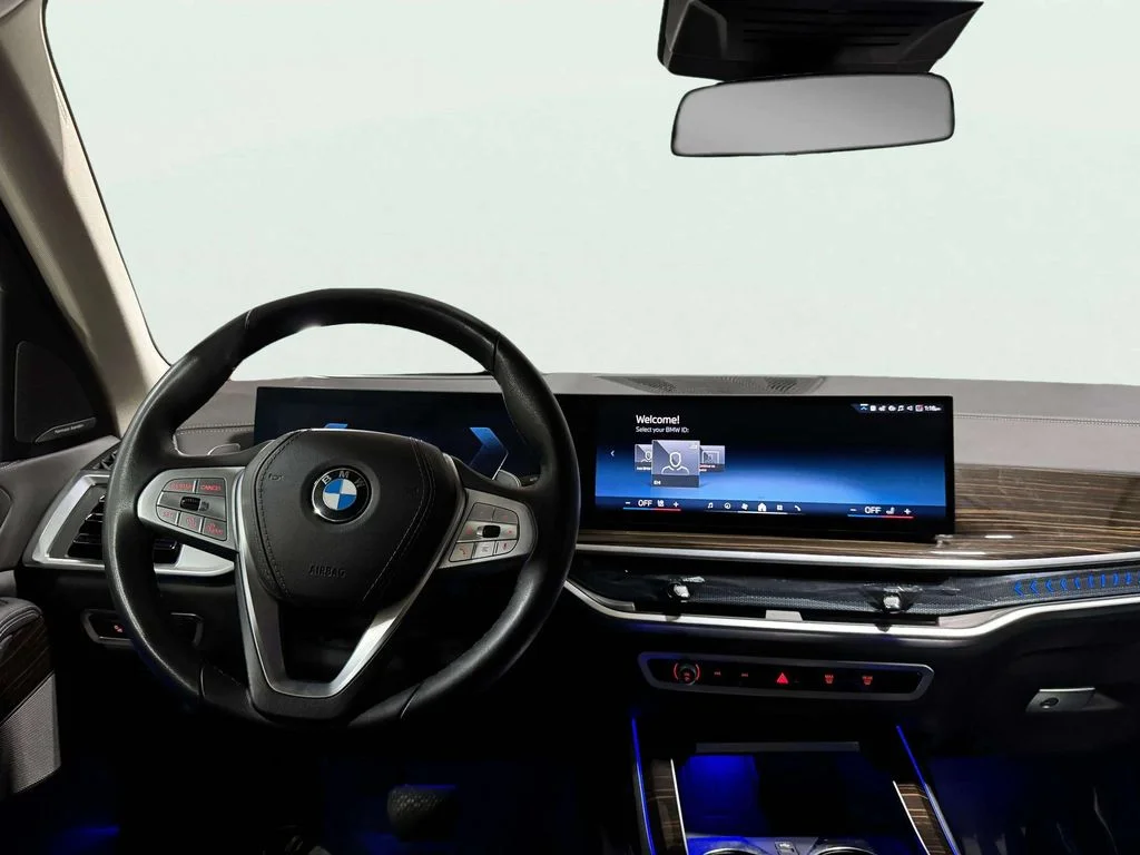 Used 2026 Alpine White BMW xDrive40i image 10