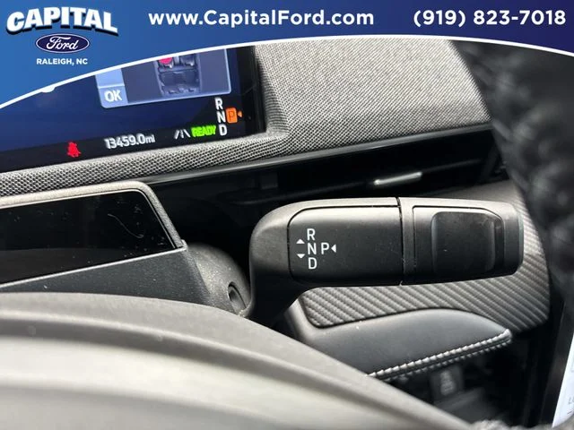 Used 2025 White Ford Premium image 31