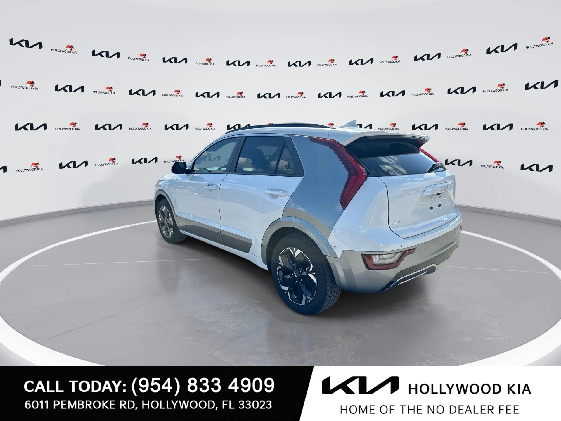New 2025 Snow White Pearl Kia Wave image 6