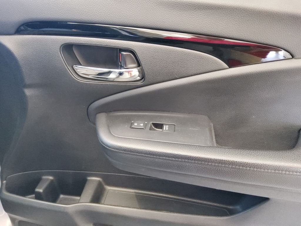 Used 2019 Gray Honda Elite image 15