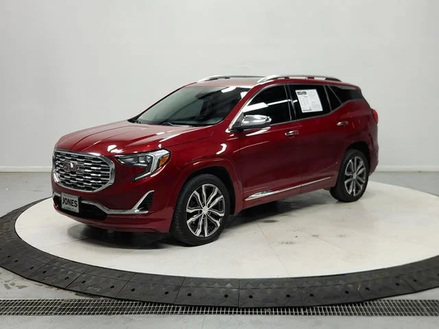 Used 2019 RED QUARTZ TINTCOAT GMC Denali image 4