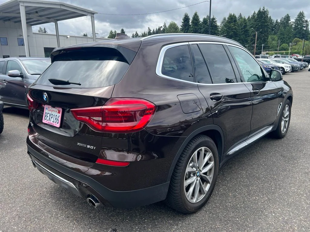 Used 2018 Brown BMW xDrive30i image 4