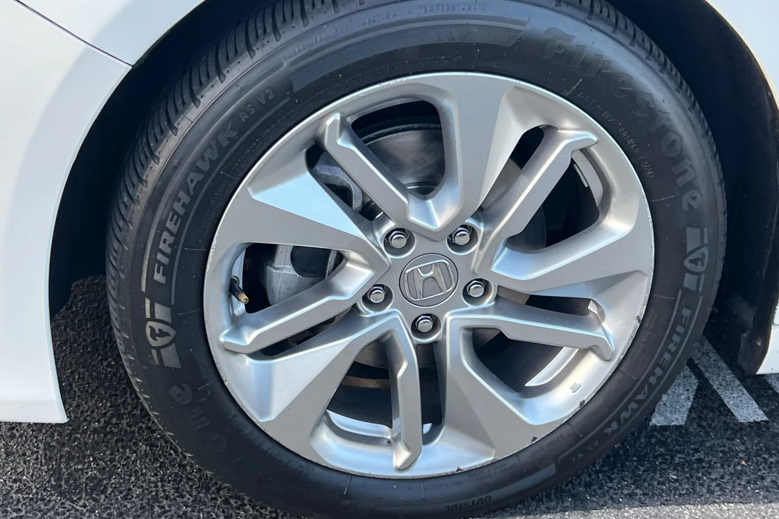 Used 2019 Platinum White Pearl Honda LX image 4