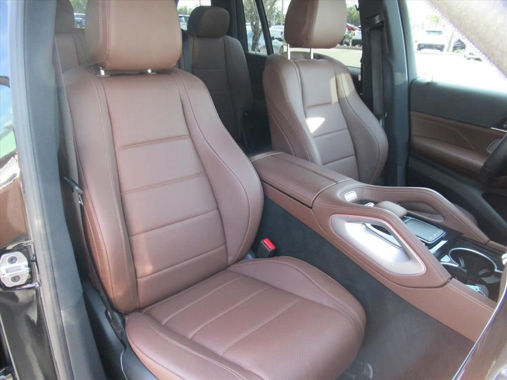 2025 Mercedes-Benz GLS Base - Photo 9