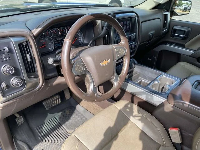 Used 2016 Deep Ocean Blue Chevrolet LTZ image 16