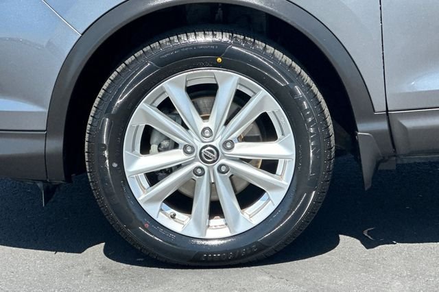 Used 2019 Gun Metallic Nissan SV image 29