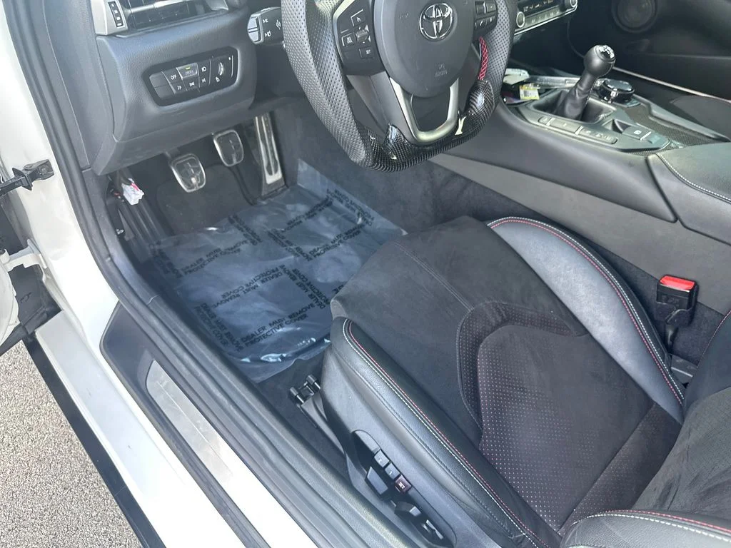 Used 2025  Toyota 3.0 image 18