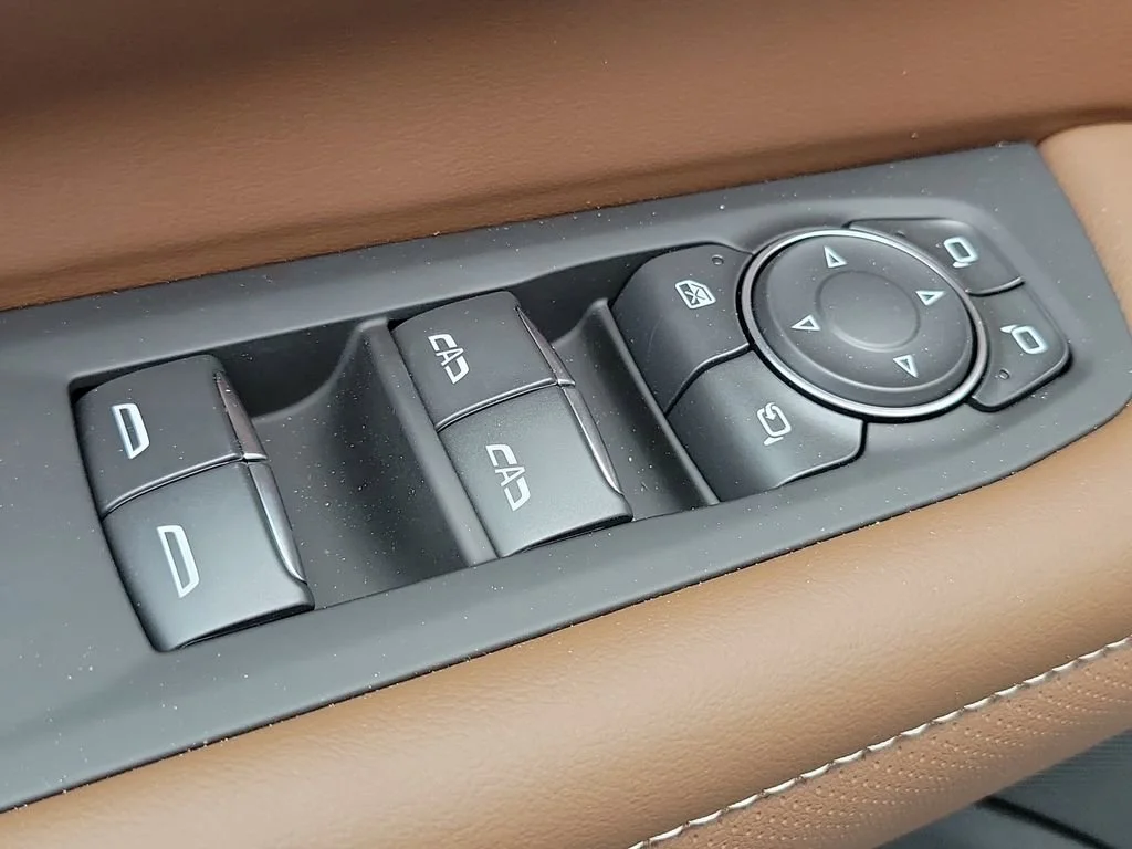 2026 Chevrolet Suburban High Country - Photo 25