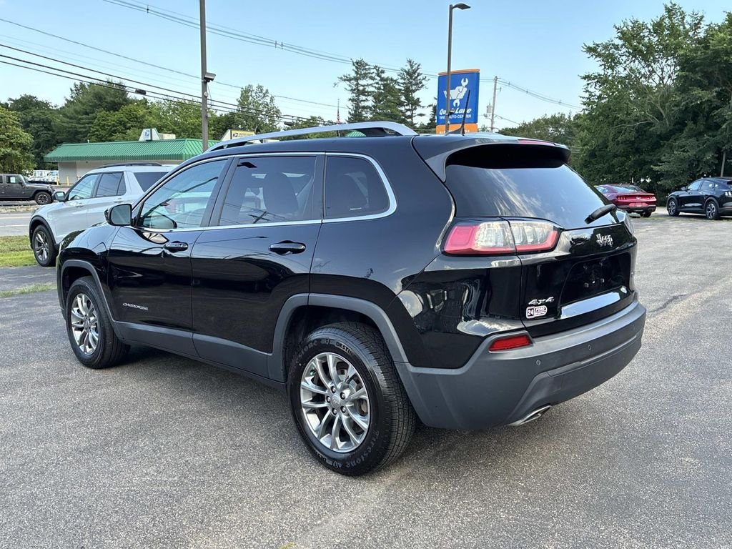Used 2019 Black Jeep Latitude Plus image 5