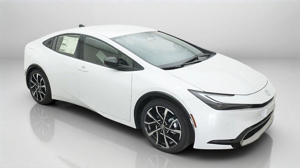 New 2026 Wind Chill Pearl Toyota XSE image 32