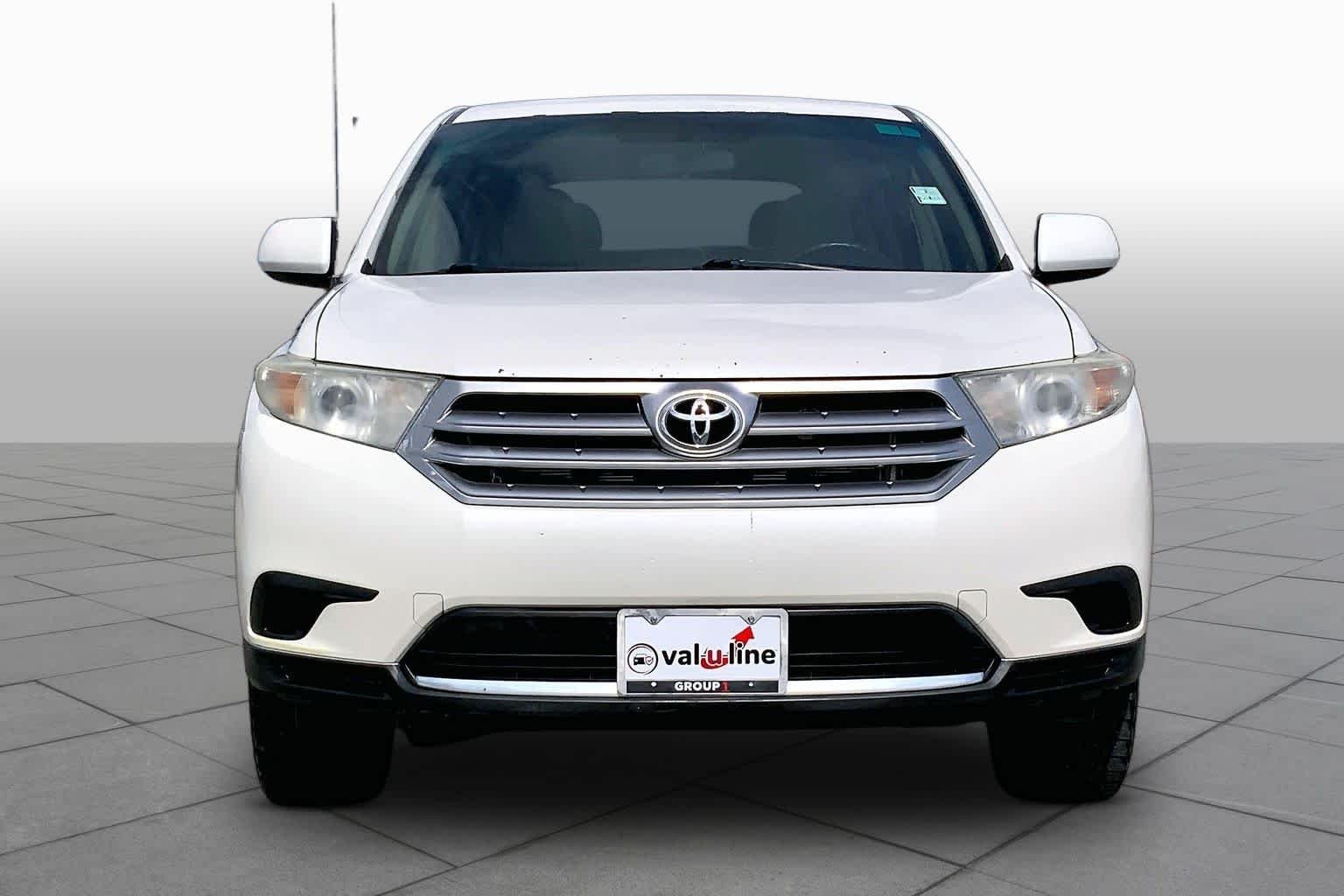 Used 2012 Blizzard Pearl Toyota  image 4