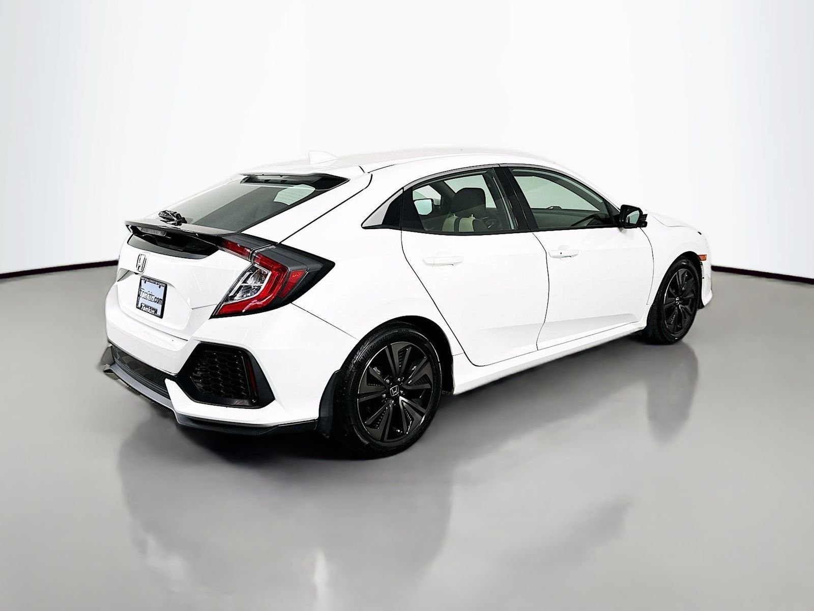 Used 2018 White Honda EX image 7