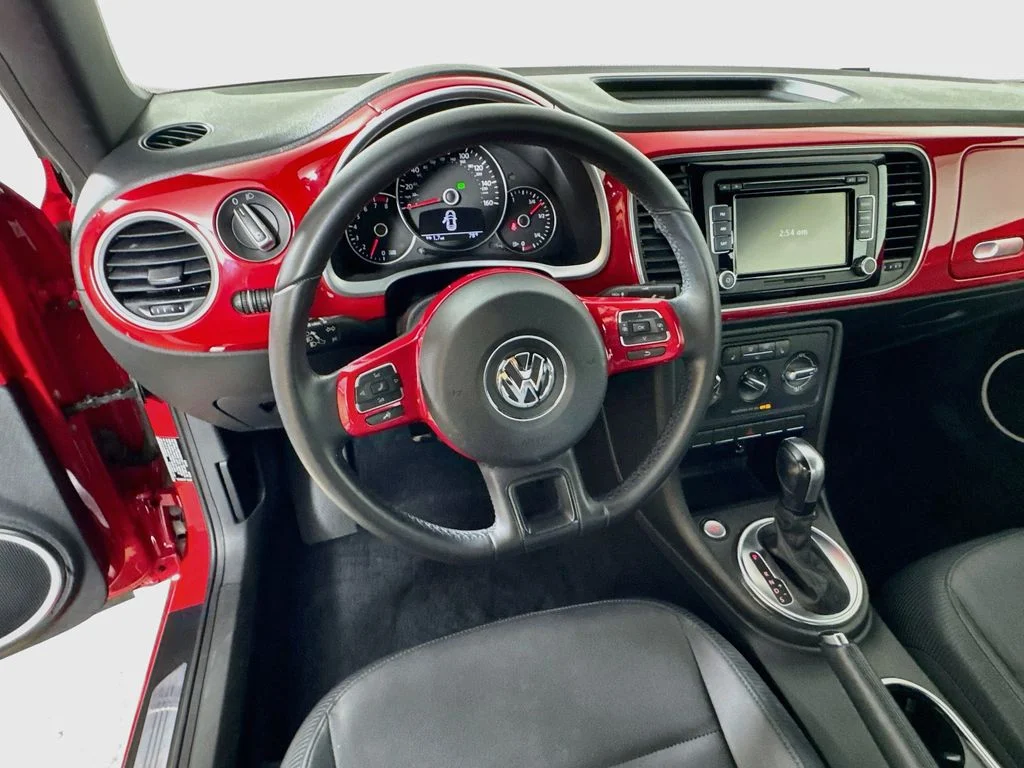 Used 2012 Red Volkswagen 2.5L image 11
