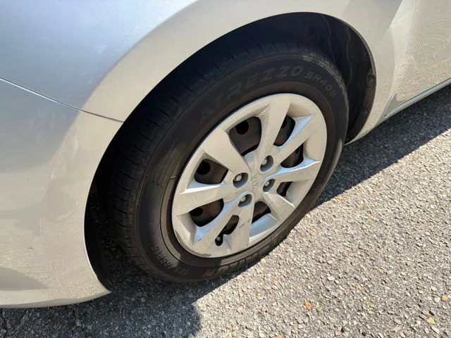 Used 2017 Silver Kia LX image 9