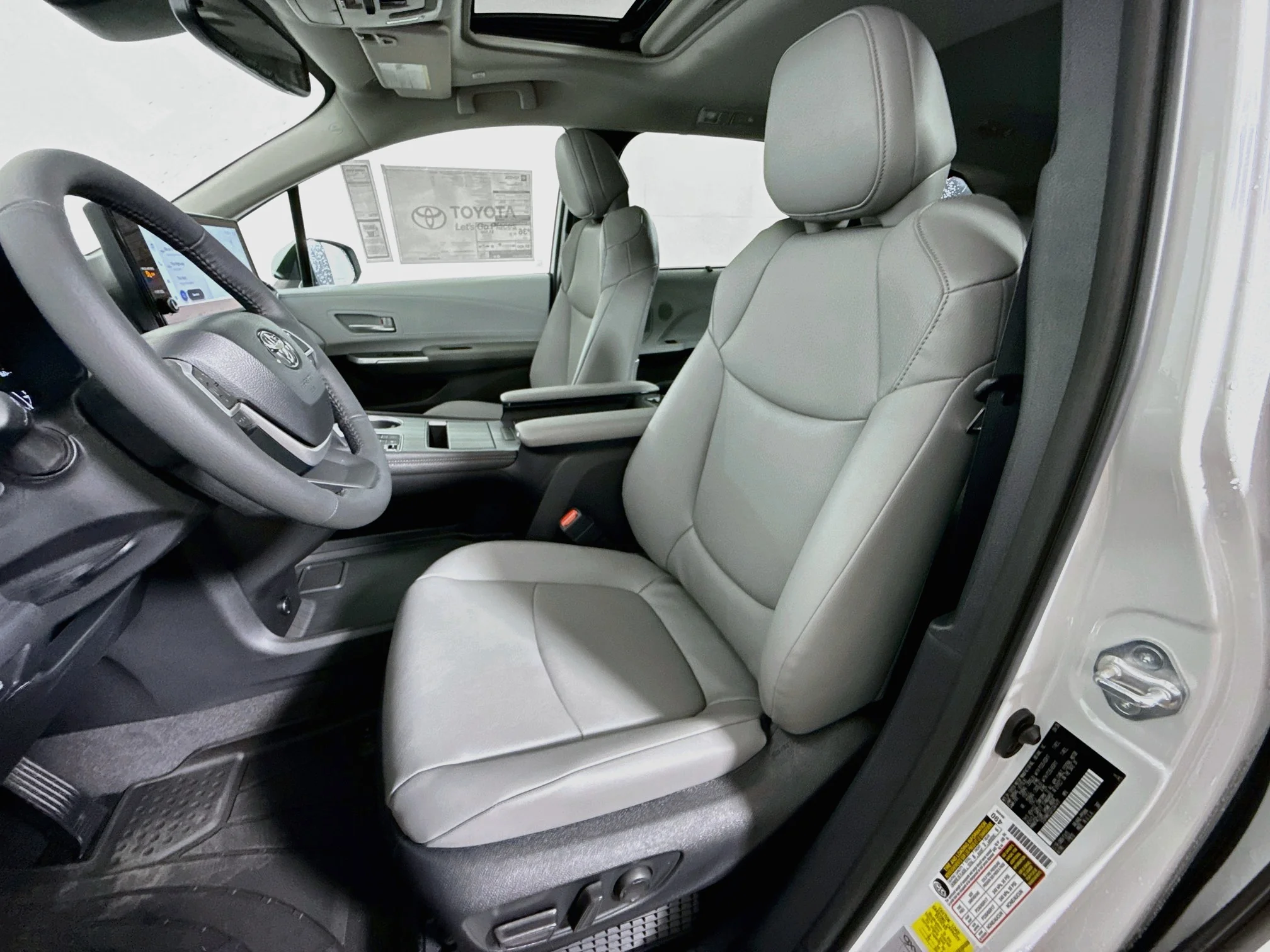 New 2026 Wind Chill Pearl Toyota XLE image 20