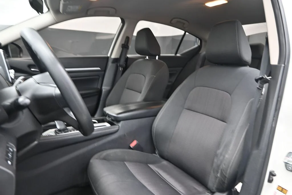 Used 2023 White Nissan 2.5 SV image 19
