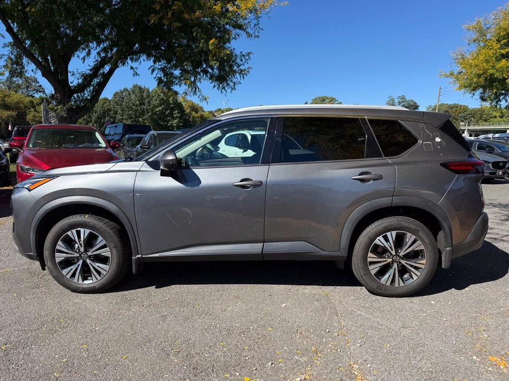 Used 2021 Gun Metallic Nissan SV image 9