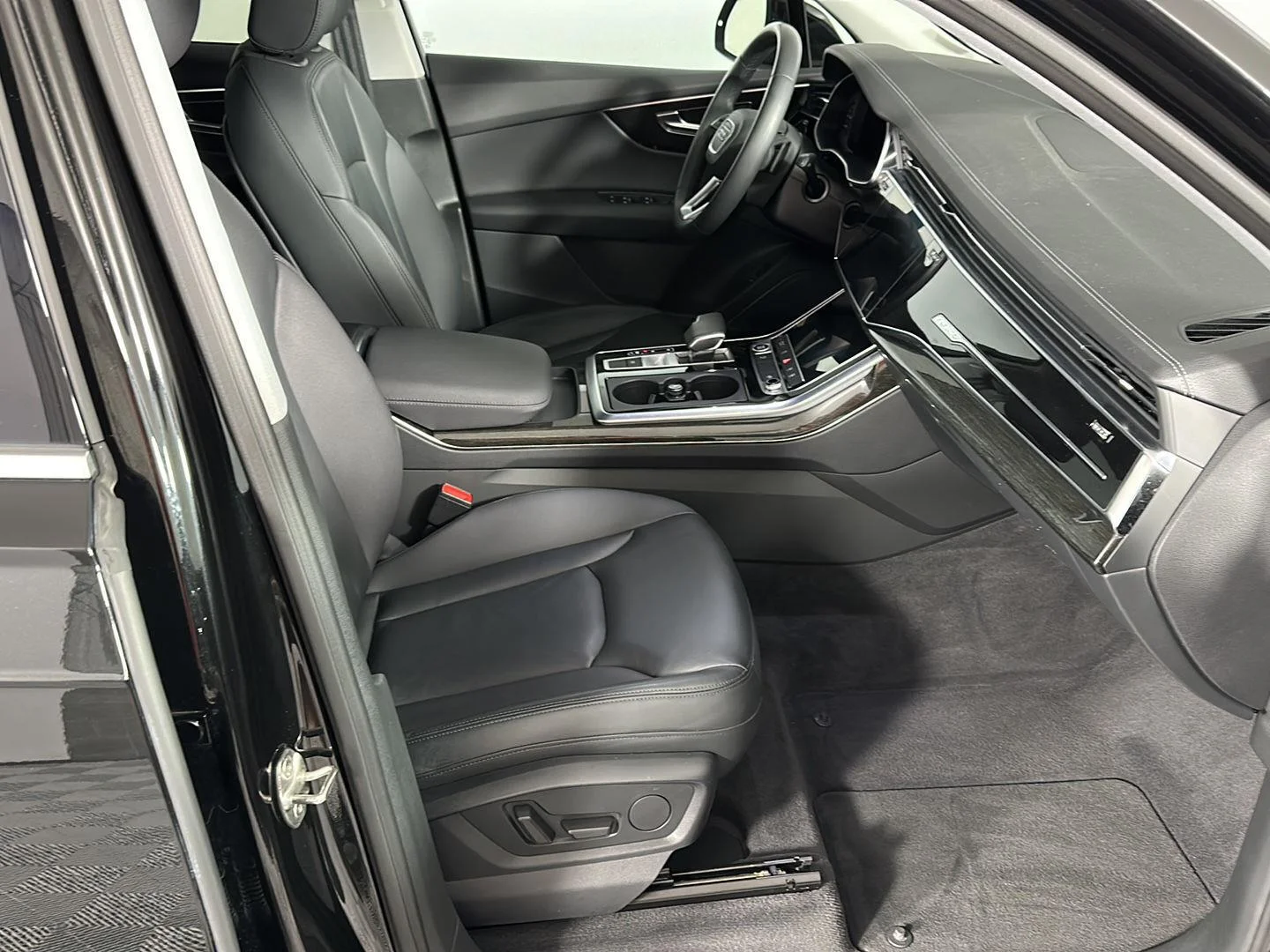 Used 2023 Mythos Black Metallic Audi Premium image 6