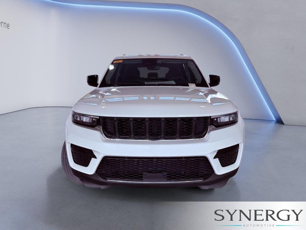 Used 2023 Bright White Clearcoat Jeep Laredo image 5