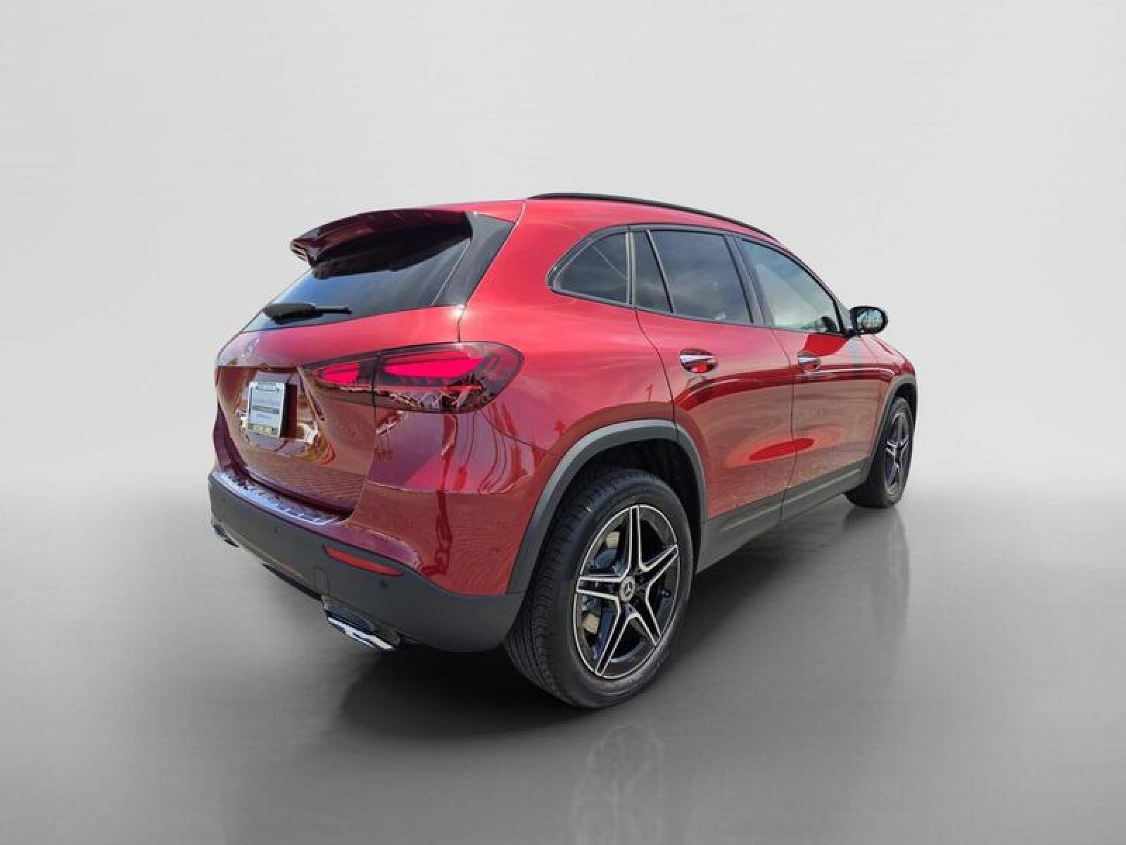 New 2026 MANUFAKTUR Patagonia Red Metallic Mercedes-Benz GLA 250 SUV image 5