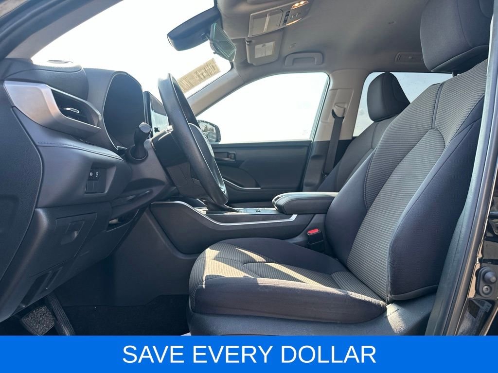 Used 2023 Black Toyota L image 10