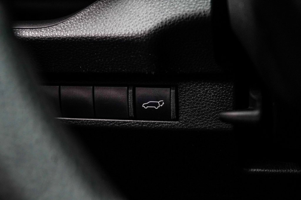 Used 2025 White Toyota XLE image 32