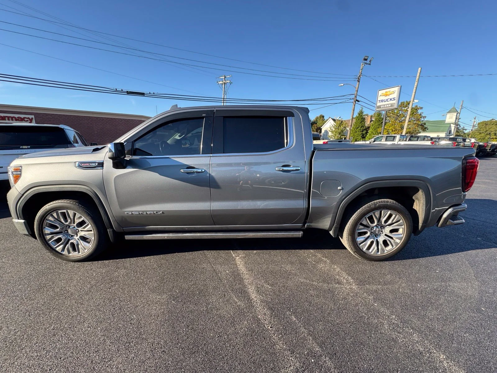 Used 2021 Gray GMC Denali image 3