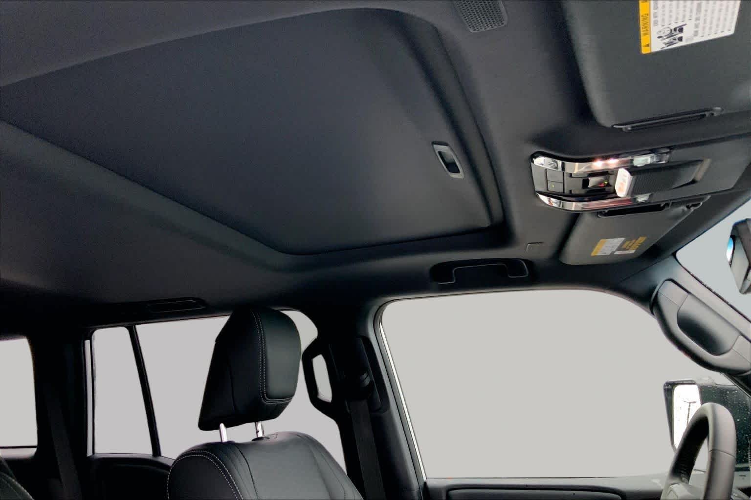 Used 2025 Ice Toyota  image 13