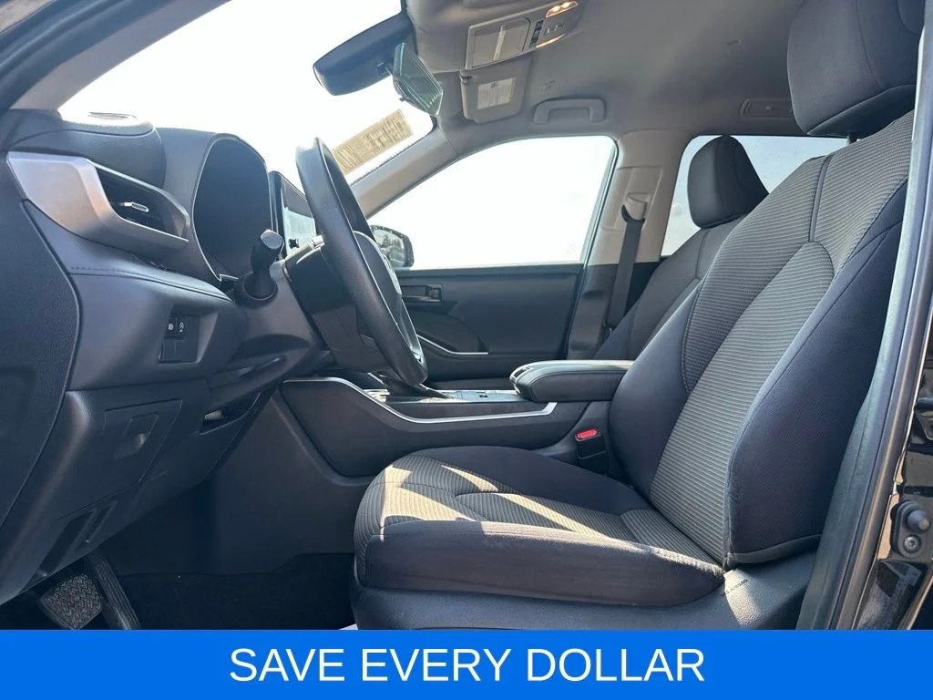Used 2023 Black Toyota L image 10