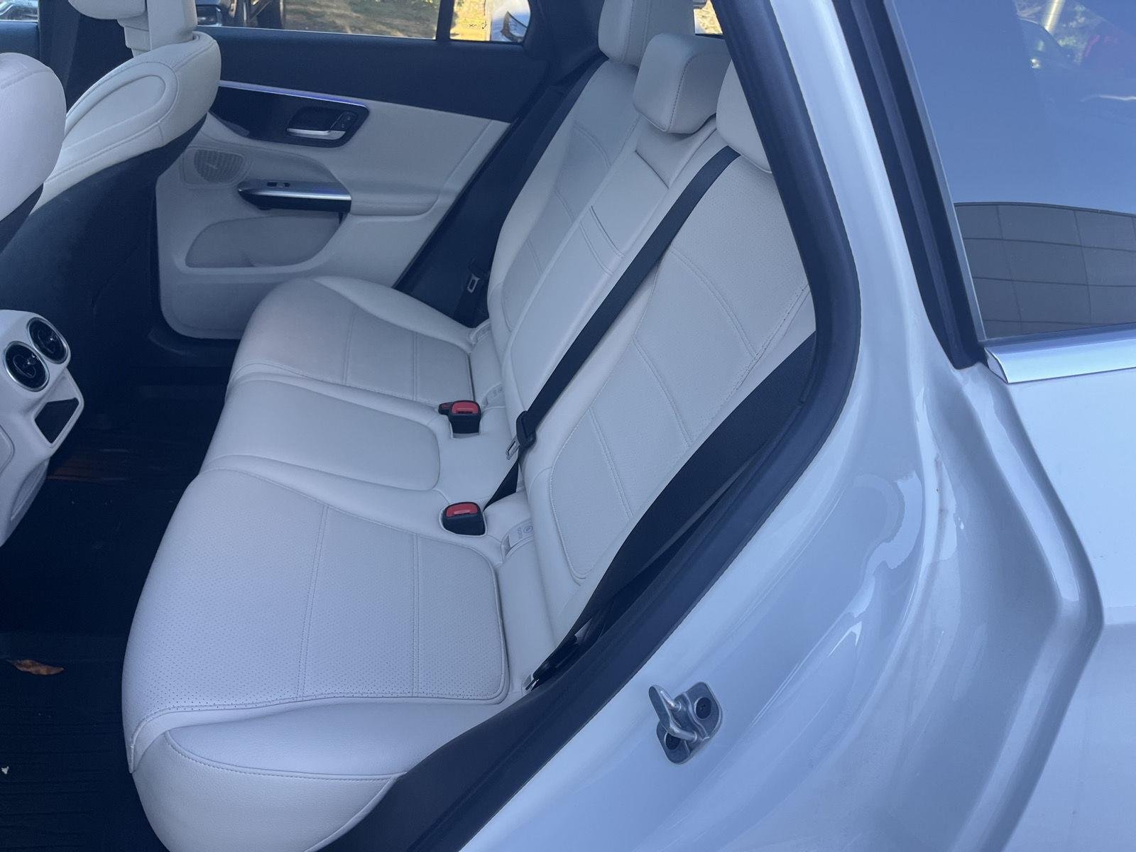 Used 2026 Polar White Mercedes GLC 300 image 13